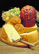  Τυρί και υγεία: Η κατανάλωση κάθε μέρα τυριού, προσφέρει το πολύτιμο ασβέστιο απαραίτητο για την προστασία των οστών κα πρόληψη της οστεοπόρωσης. 