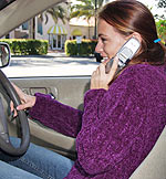 Η χρήση κινητού τηλεφώνου με ή χωρίς τα χέρια, ευθύνεται για χιλιάδες λάθη των οδηγών και τροχαία δυστυχήματα κάθε χρόνο. 