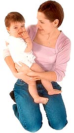 Σε βρέφη και μικρά παιδιά η διάγνωση της μηνιγγίτιδας είναι δύσκολη λόγω απουσίας ή δυσκολίας ανίχνευσης των τυπικών σημείων μηνιγγίτιδας.