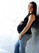Η ανεπιθύμητη εγκυμοσύνη στην εφηβεία μπορεί να επηρεάσει πολύ αρνητικά τόσο τη μητέρα όσο και το παιδί. 