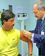 Ο εμβολιασμός κατά της γρίπης, μειώνει σημαντικά τους θανάτους λόγω καρδιοπαθειών, εγκεφαλικών επεισοδίων και άλλων νόσων.