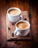 Ο καφές με την καφεΐνη του μειώνει την κούραση, αυξάνει τη διέγερση και εγρήγορση του εγκεφάλου